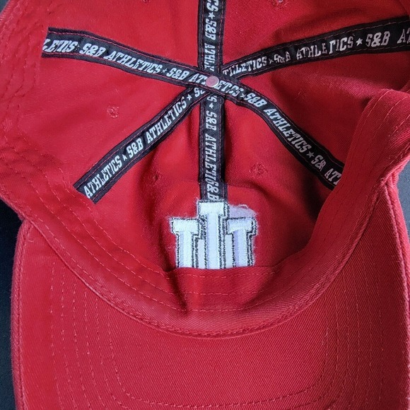 STEVE AND BARRYS Indiana University Fitted Size Large MENS HAT Embroidered Red - Picture 7 of 9